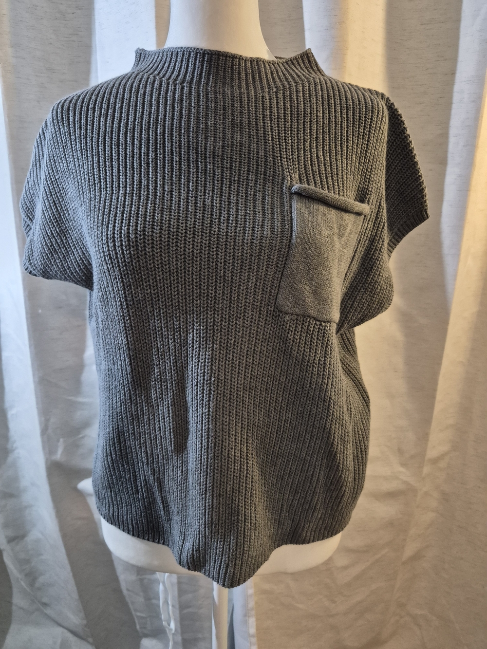 Lillusory Women's Gray Rib-Knit Mock Neck Short Sleeve Pocket Sweater M